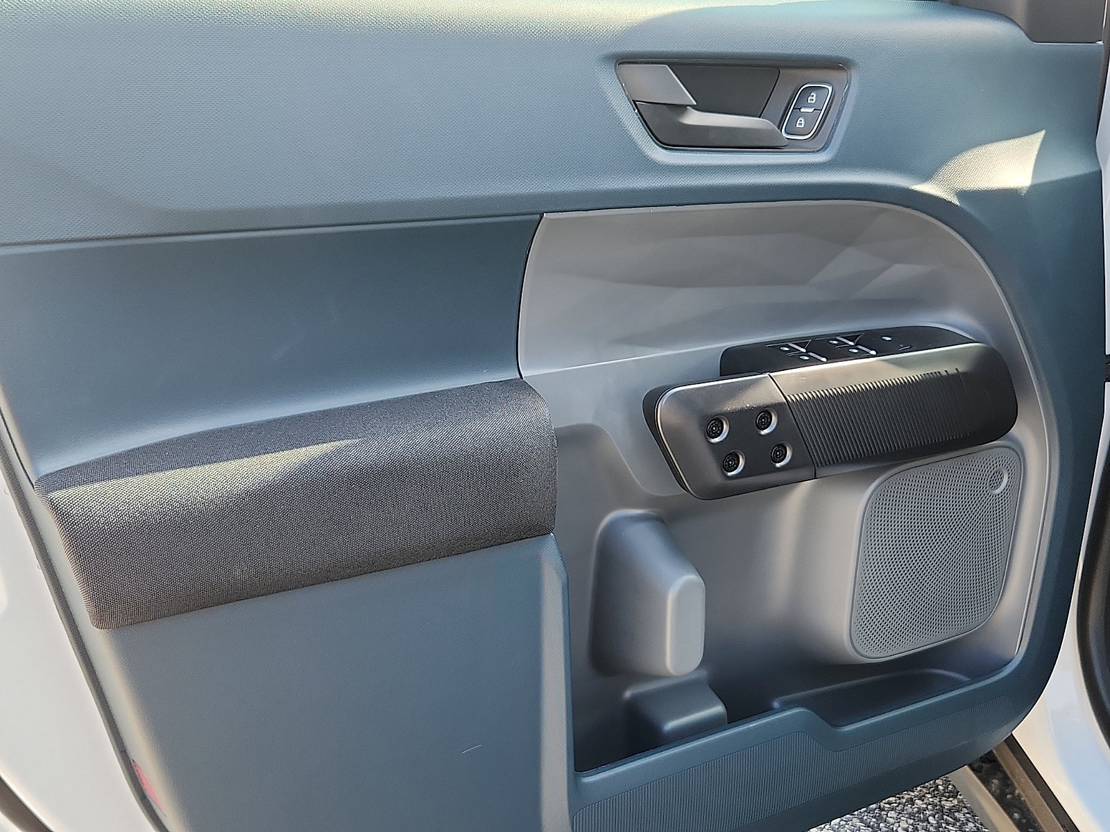 New 2026 Ford Maverick XL FWD image 8