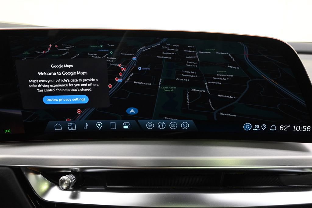 New 2026 Cadillac Lyriq V AWD/4WD image 31