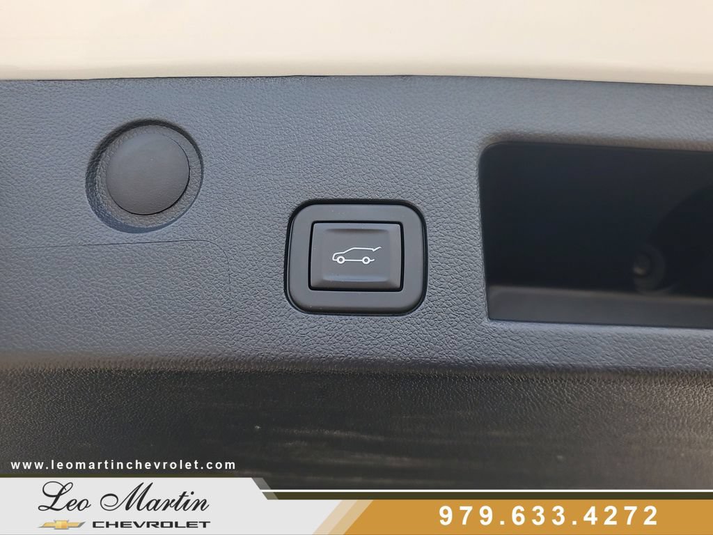 Used 2026 GMC Terrain Elevation w/ Elevation Premium Package FWD image 8