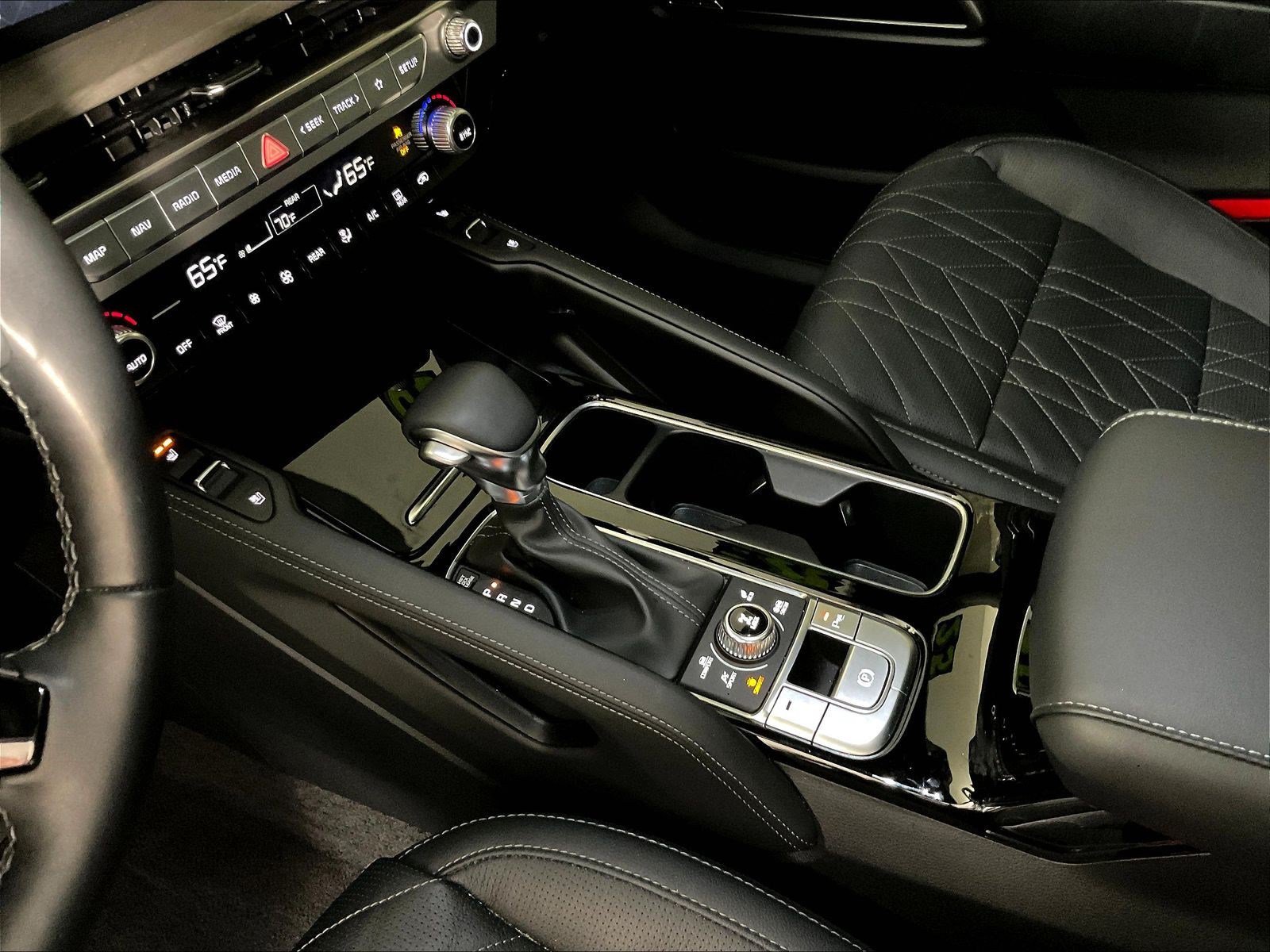 Used 2025 Kia Telluride EX X-Line AWD/4WD image 16