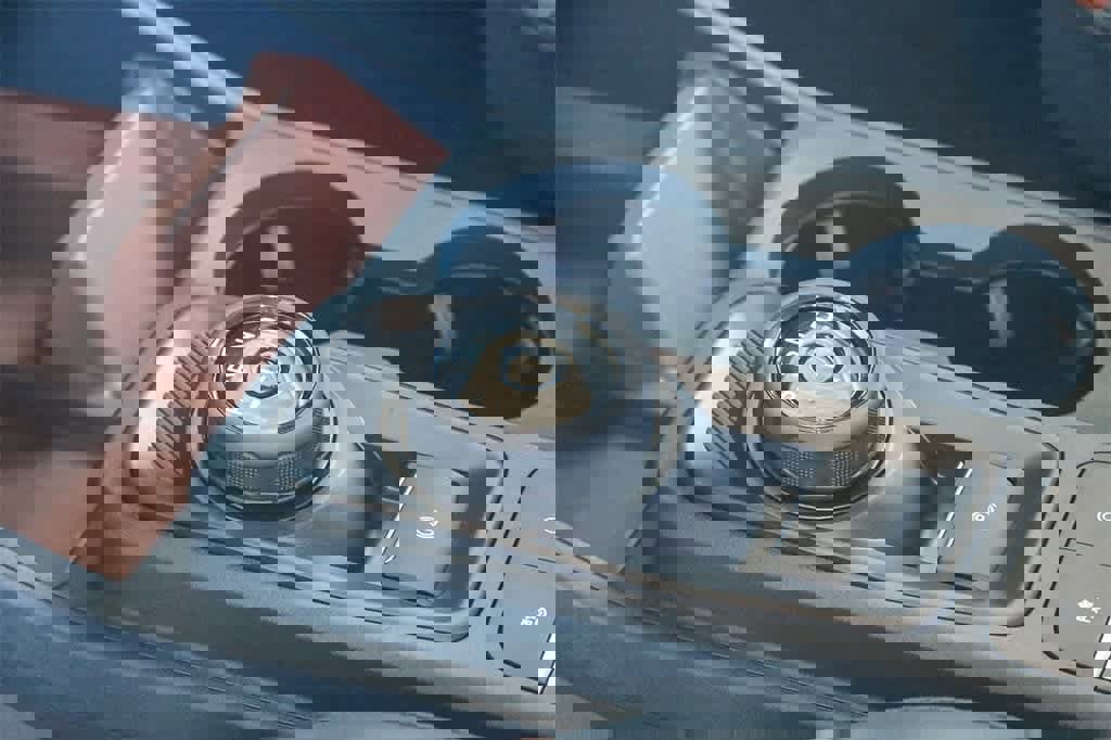 New 2024 Ford Maverick Lariat w/ 4K Tow Package image 18