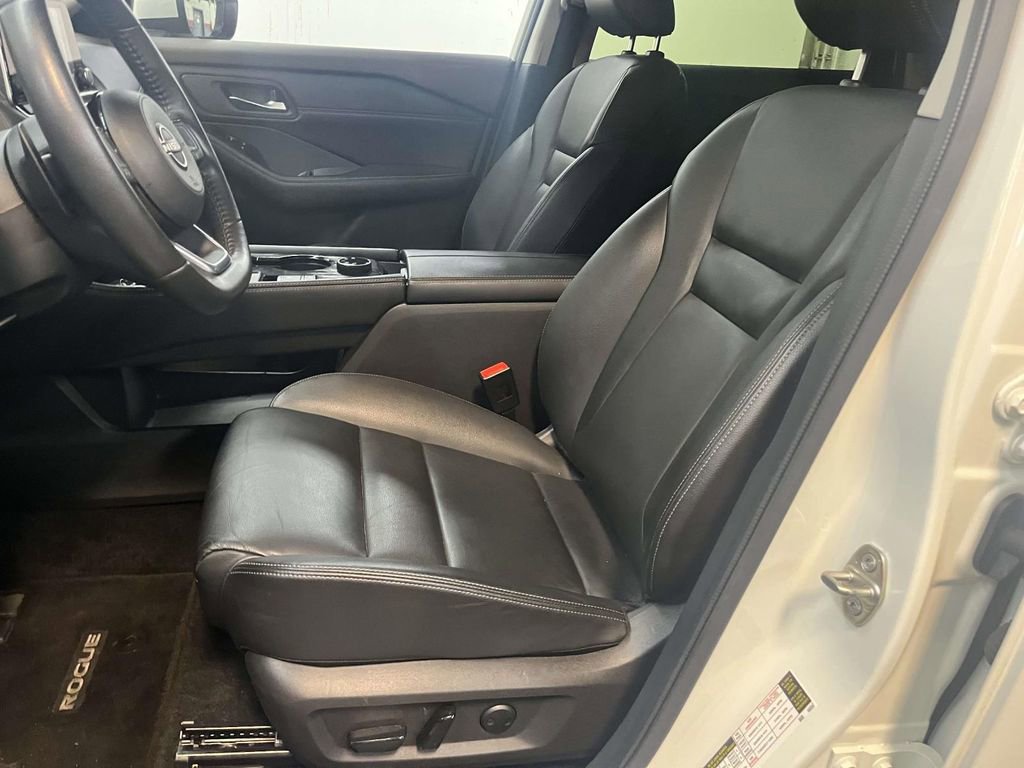 Used 2023 Nissan Rogue SL image 17