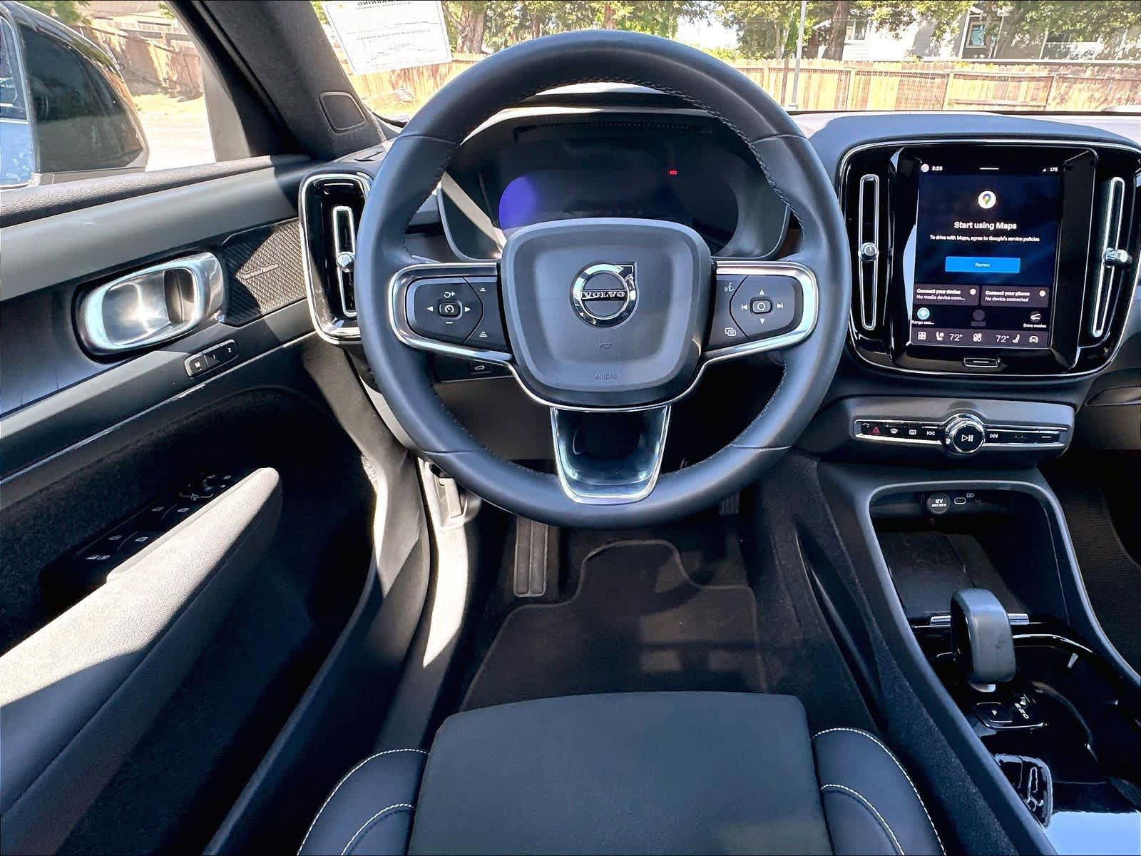 Used 2023 Volvo XC40 Recharge Ultimate AWD/4WD image 8