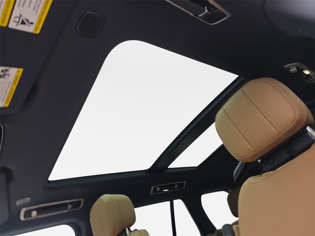 New 2026 Land Rover Range Rover SE image 31