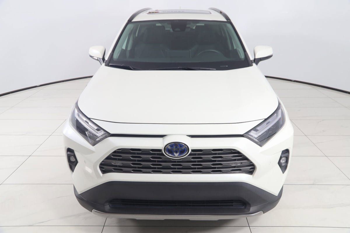 Used 2022 Toyota RAV4 Limited AWD/4WD image 46
