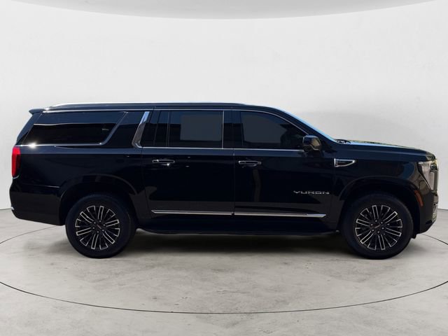 Used 2025 GMC Yukon XL Elevation w/ Elevation Premium Package AWD/4WD image 6