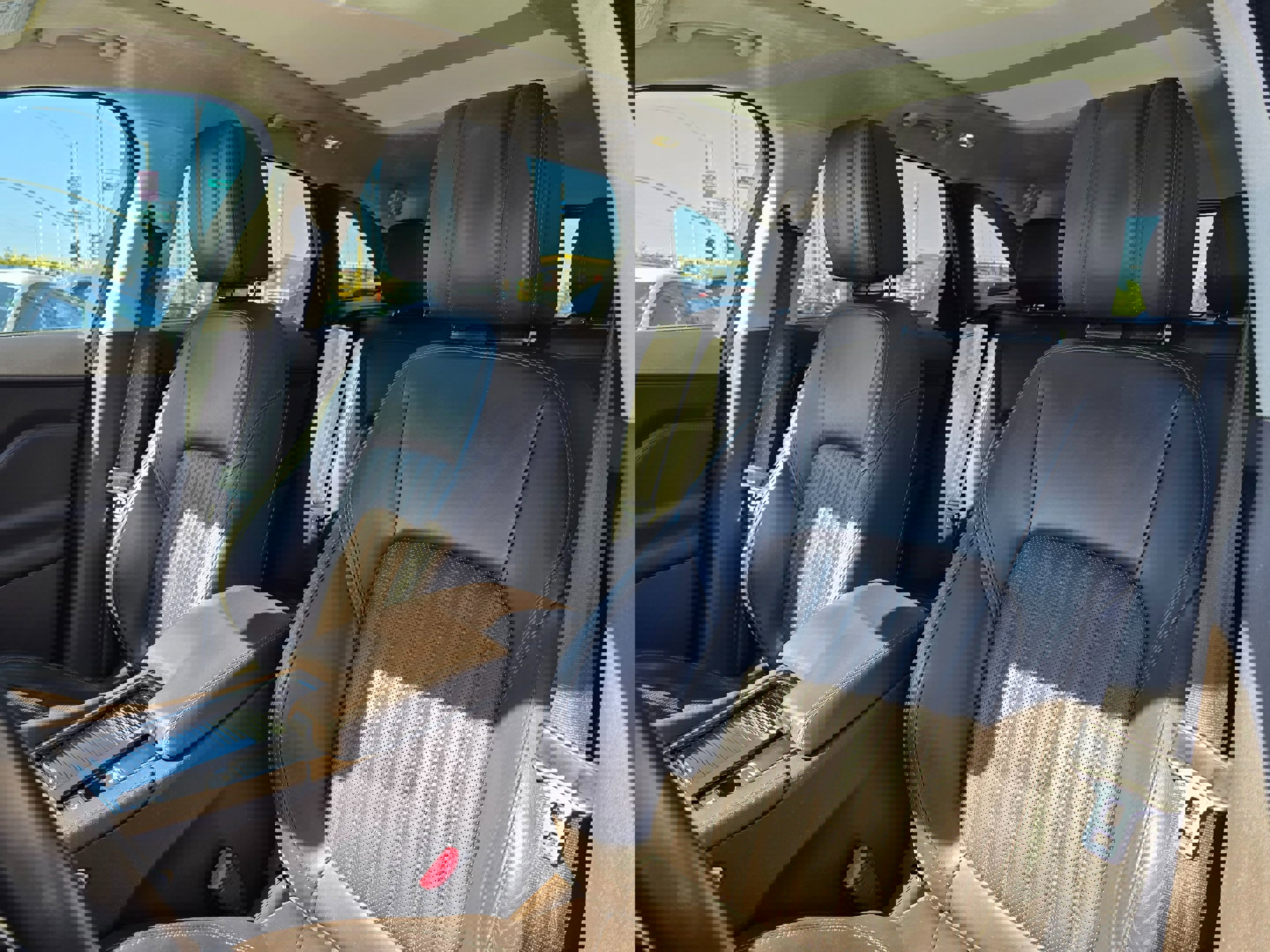 Used 2019 Jaguar F-PACE Portfolio image 17