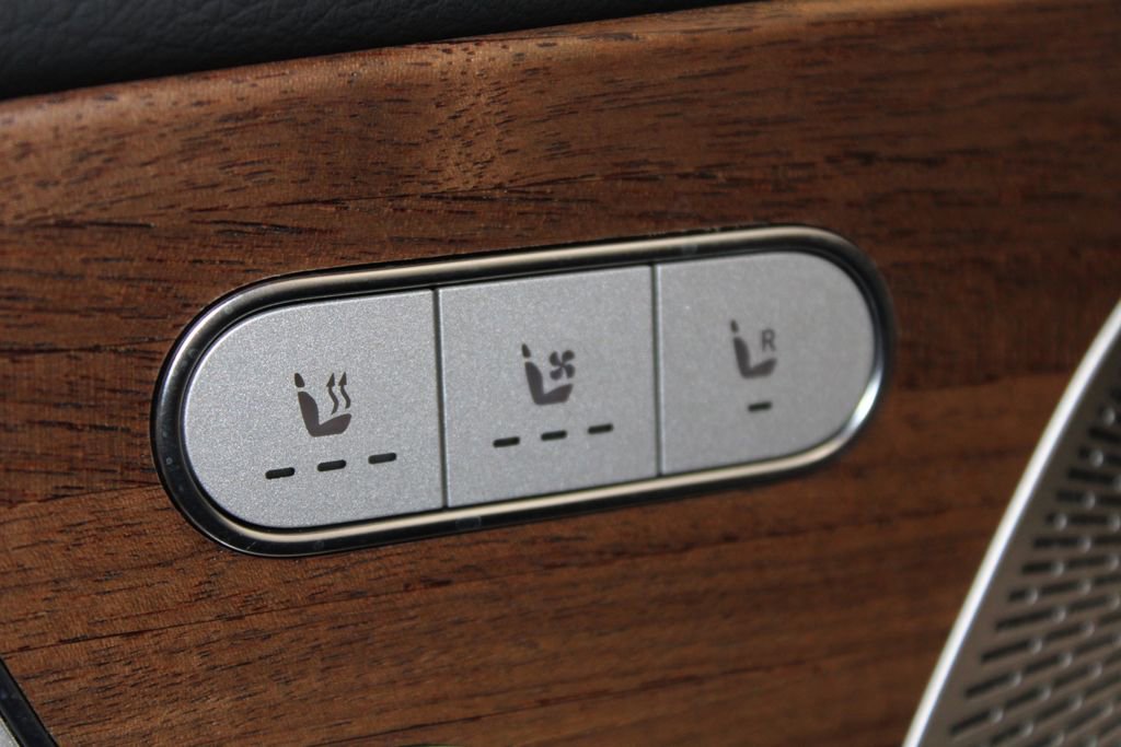 Used 2025 Mercedes-Benz GLS 450 4MATIC image 38