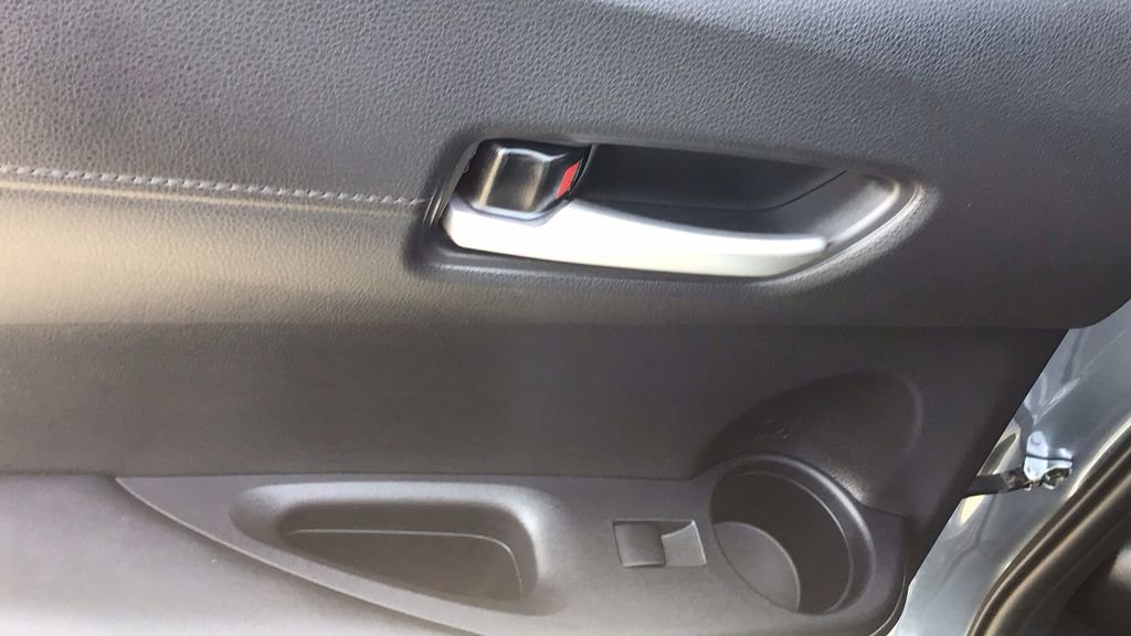 Used 2023 Toyota Corolla Cross XSE w/ Convenience Package image 14