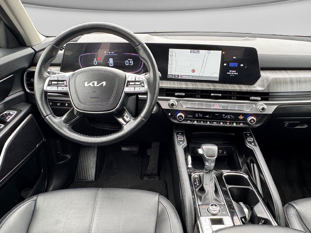 Used 2024 Kia Telluride EX w/ EX Captain's Chair Package AWD/4WD image 23