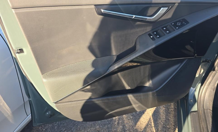 Certified 2024 Kia Niro Wind w/ Wind Preserve Package FWD image 12