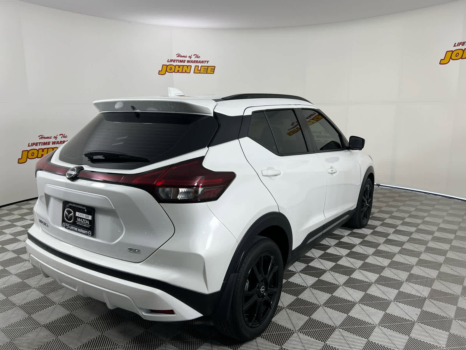 Used 2024 Nissan Kicks SR image 6