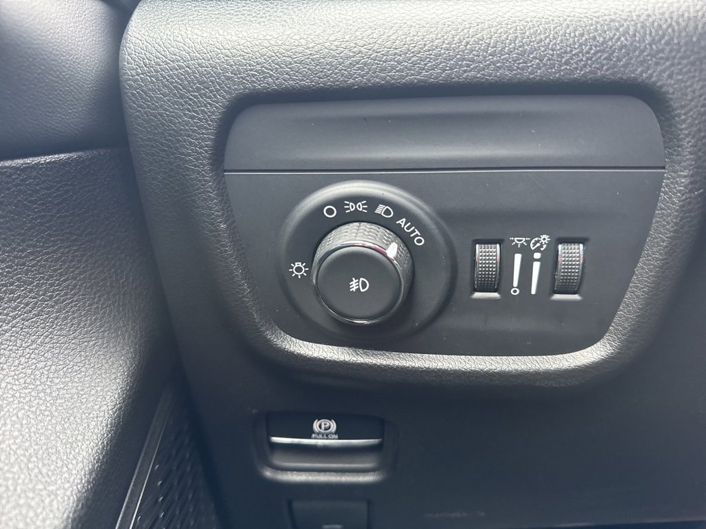 Certified 2024 Jeep Grand Cherokee L Limited w/ Luxury Tech Group II image 14