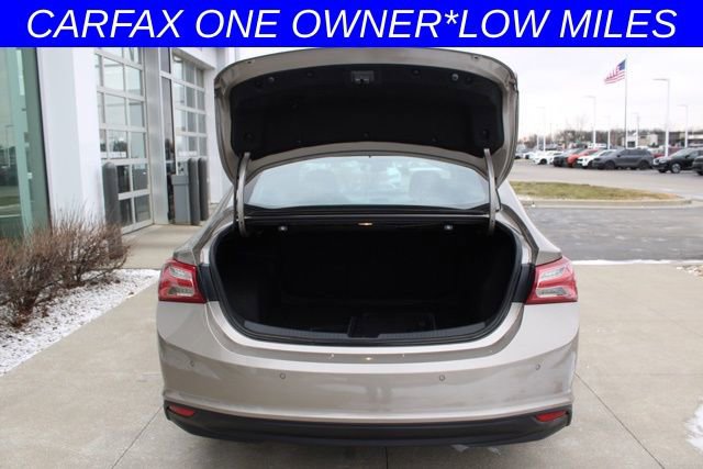 Used 2022 Chevrolet Malibu LT image 8