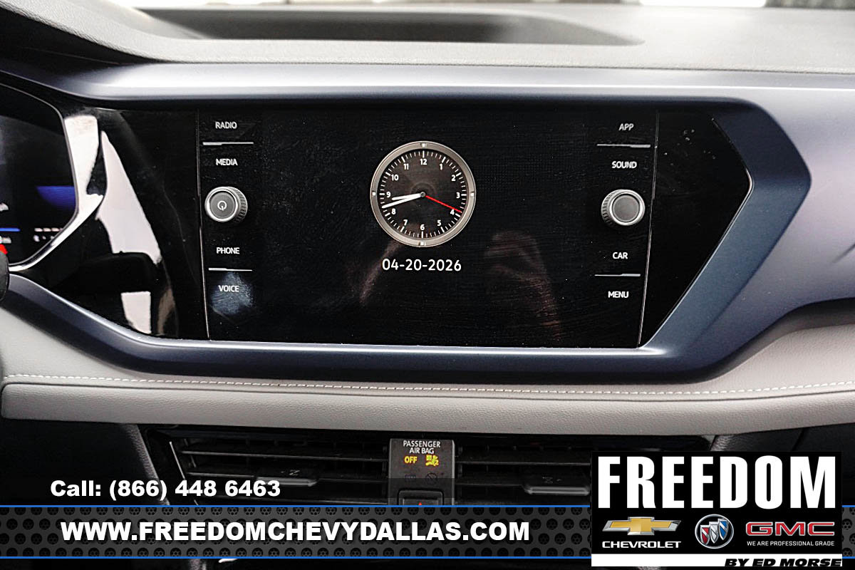 Used 2024 Volkswagen Taos SE FWD image 16