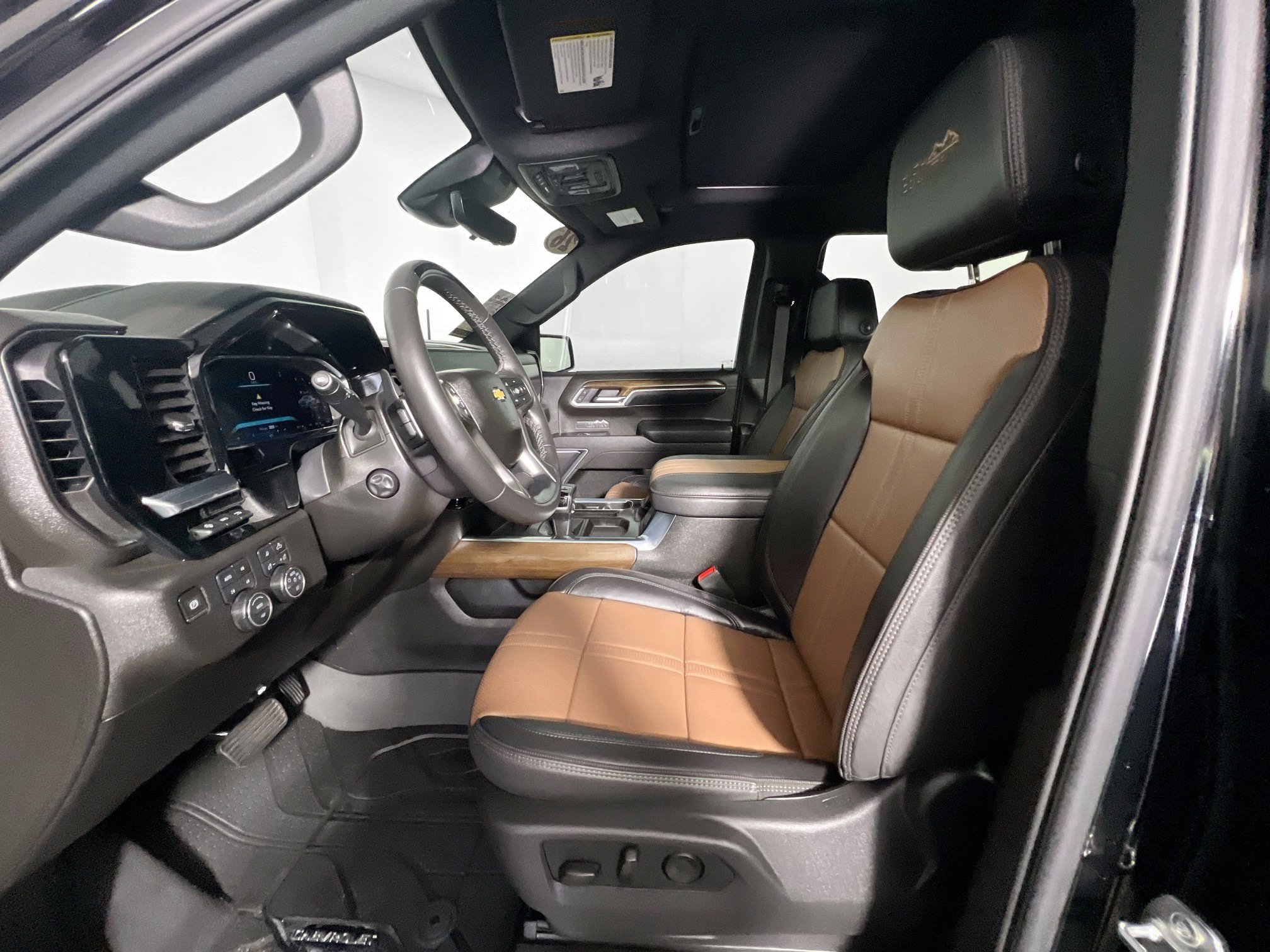 Used 2026 Chevrolet Silverado 1500 High Country image 14