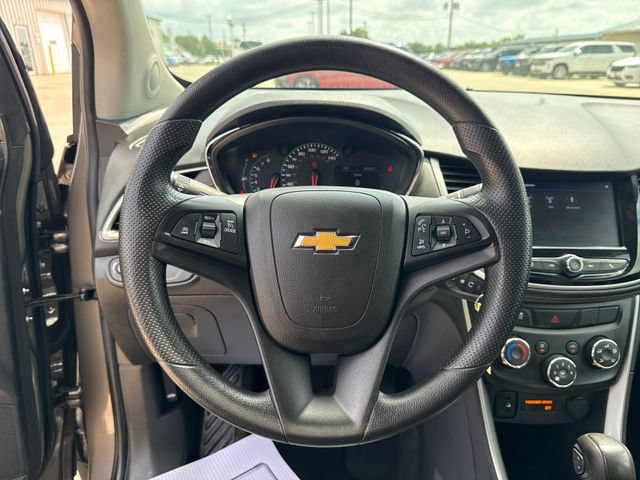 Used 2020 Chevrolet Trax LS w/ Tint and Cruise Package FWD image 17
