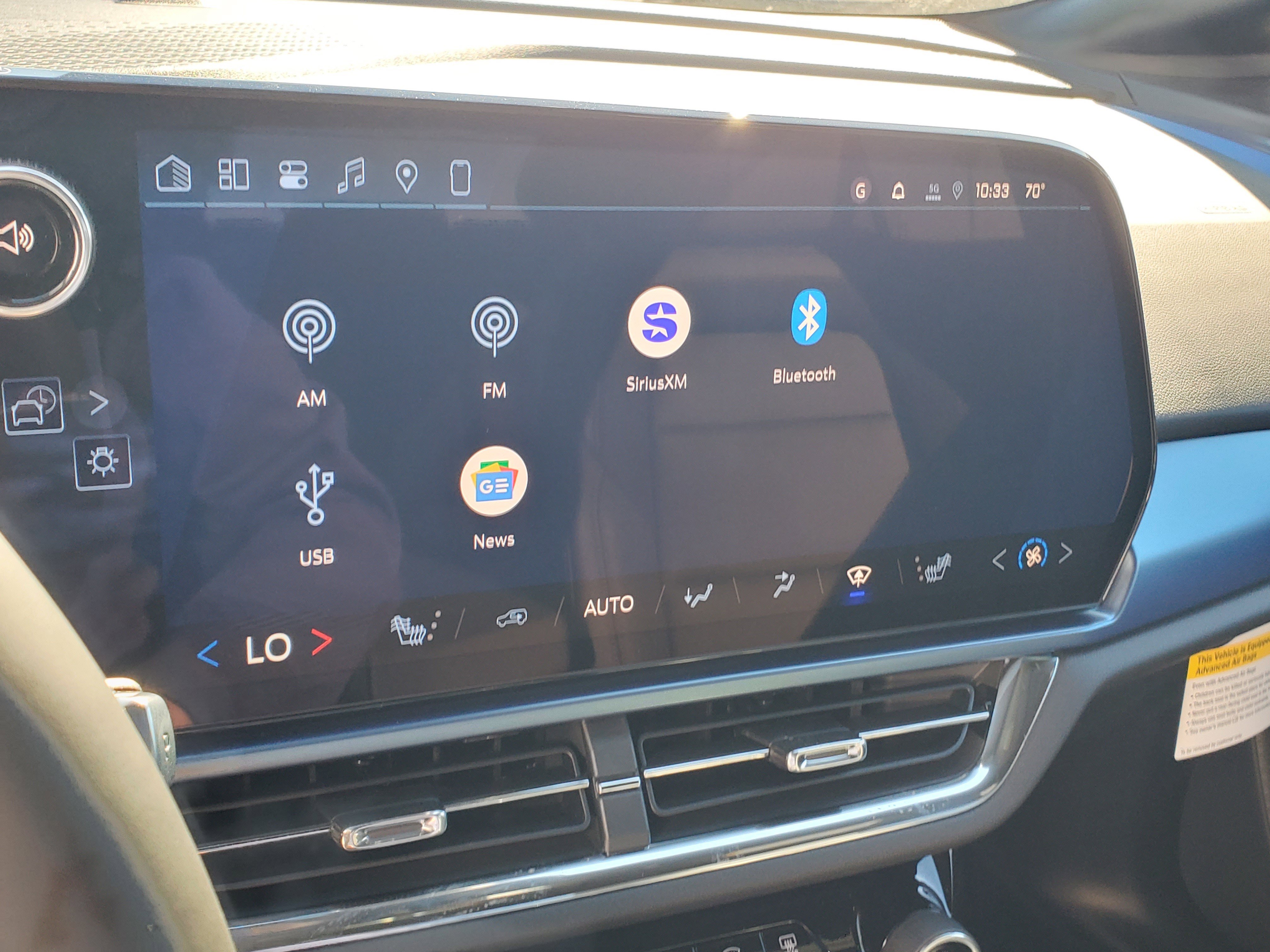 New 2026 Chevrolet Equinox EV LT image 17