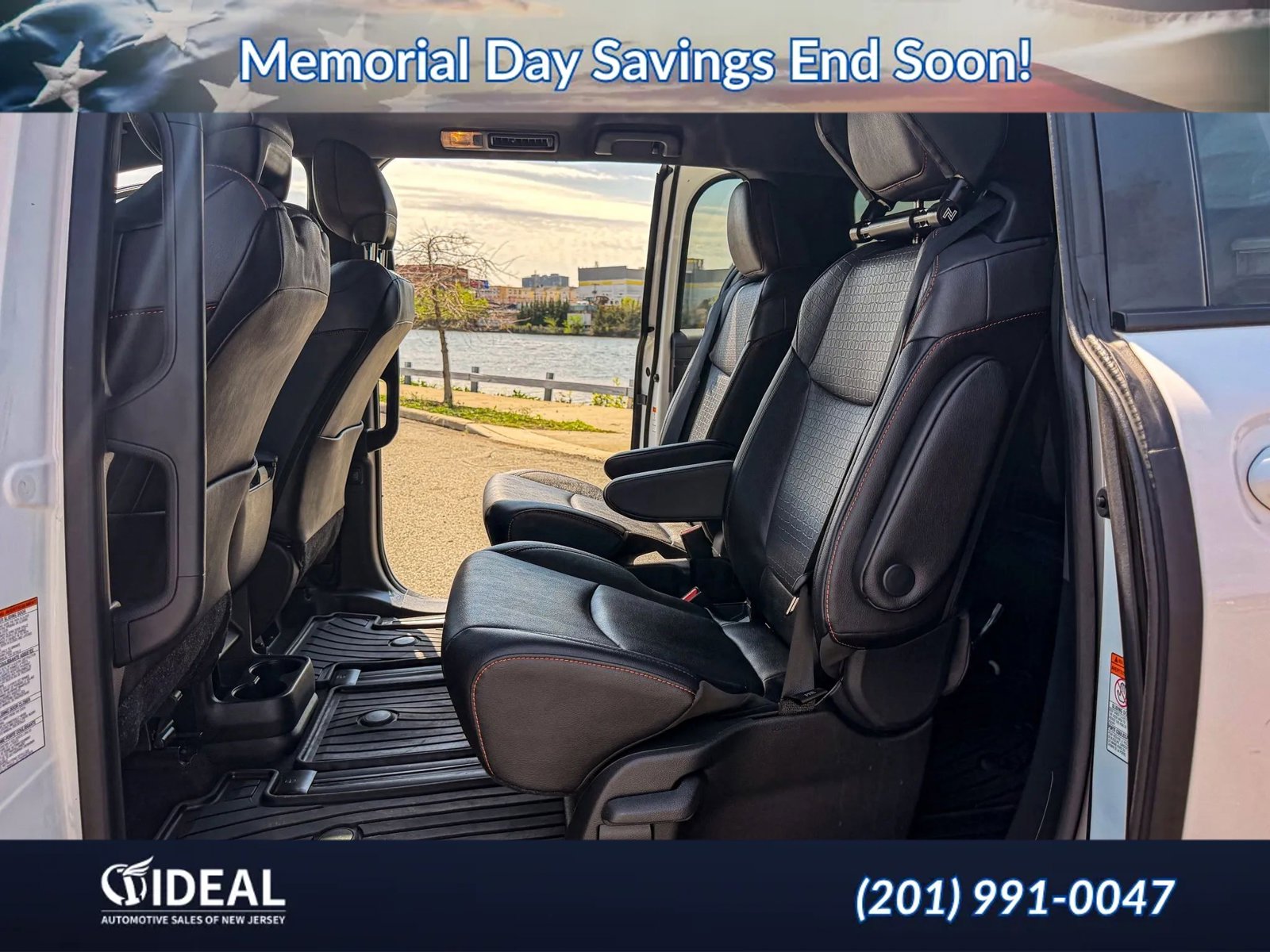 Used 2022 Toyota Sienna XSE w/ XSE Plus Package AWD/4WD image 19