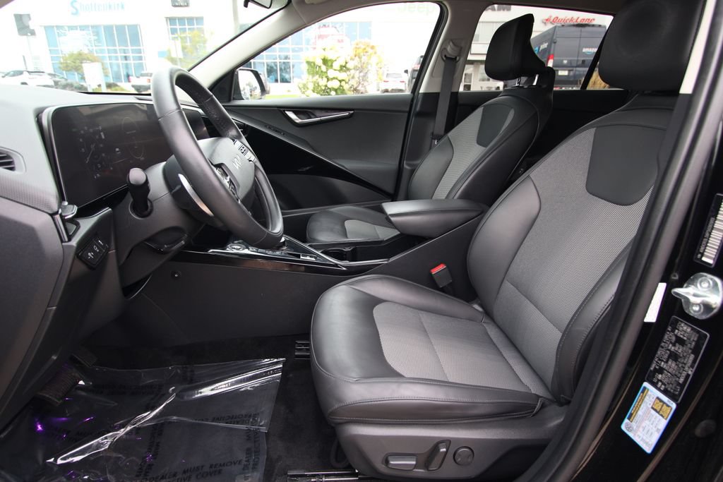 Used 2023 Kia Niro Wind w/ Wind Preserve Package FWD image 6
