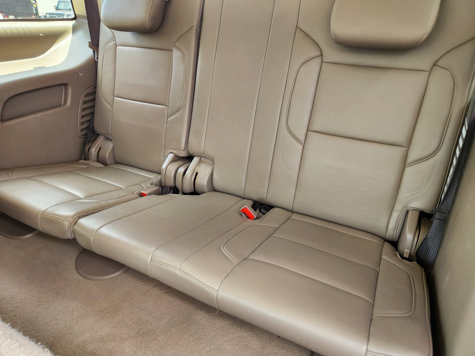 Used 2020 Chevrolet Tahoe LT RWD image 34