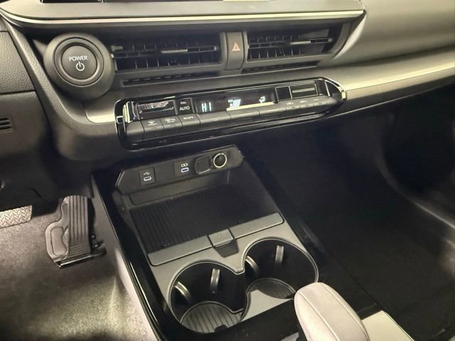Used 2026 Toyota Prius LE image 25