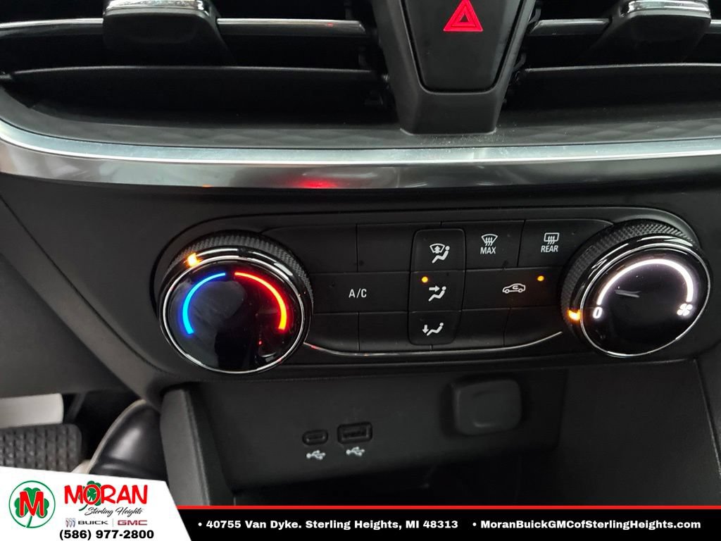 Certified 2024 Buick Encore GX Preferred AWD/4WD image 13