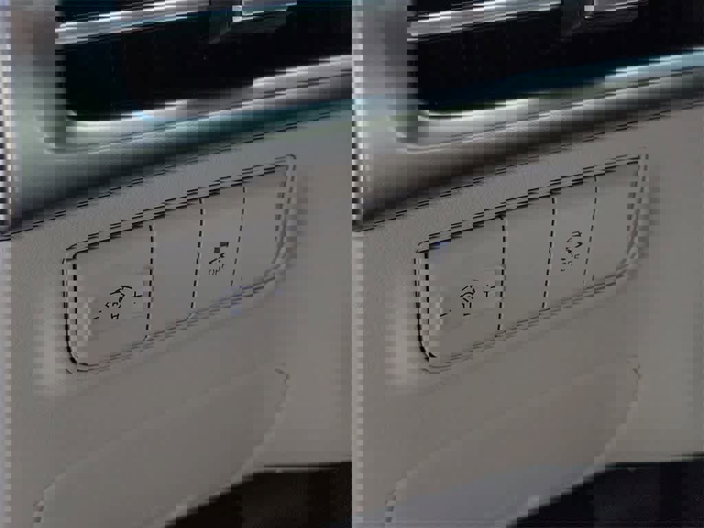 Used 2025 Hyundai Tucson SE image 21