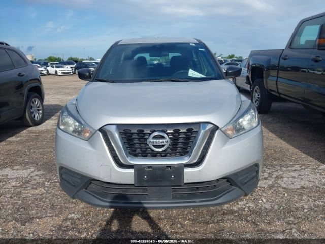 Used 2020 Nissan Kicks S FWD image 11