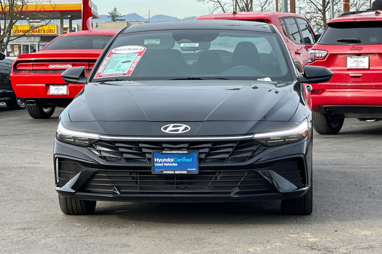 Certified 2025 Hyundai Elantra SEL w/ Cargo Package image 9