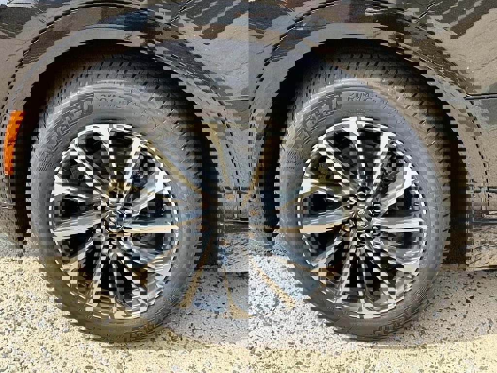 New 2025 Cadillac Lyriq Sport image 7