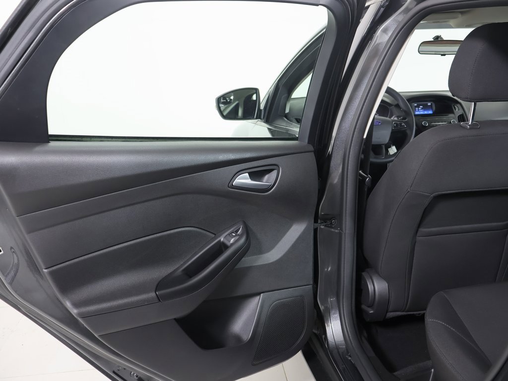 Used 2017 Ford Focus SE image 19