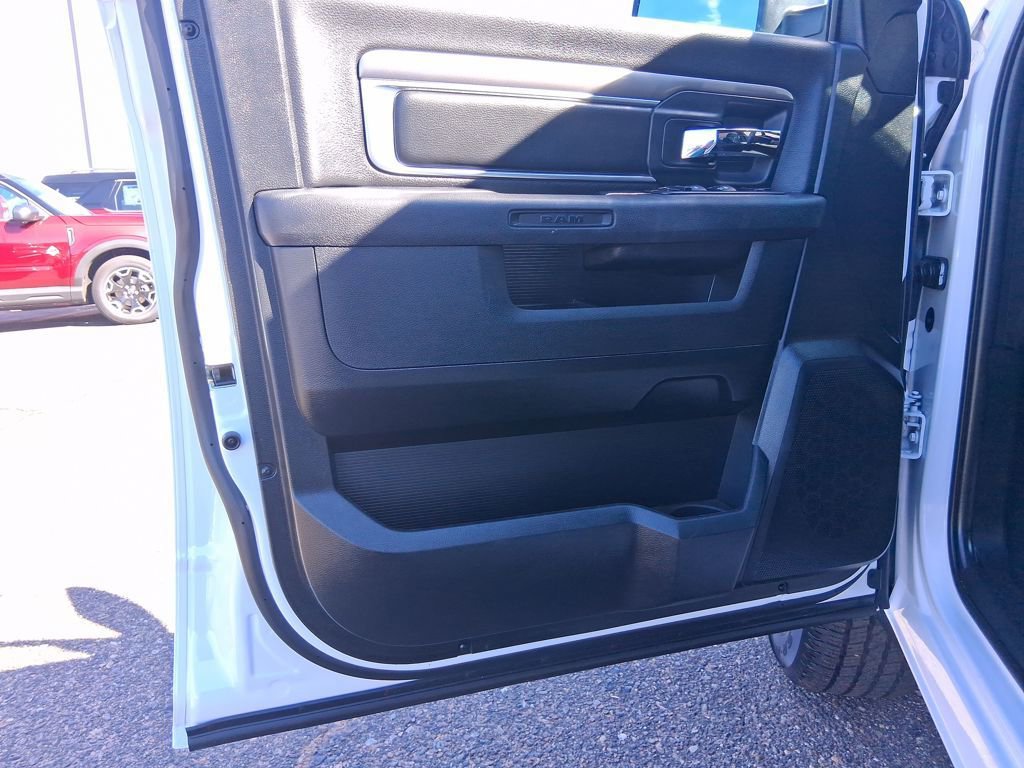 Used 2024 RAM 1500 Classic Warlock image 10