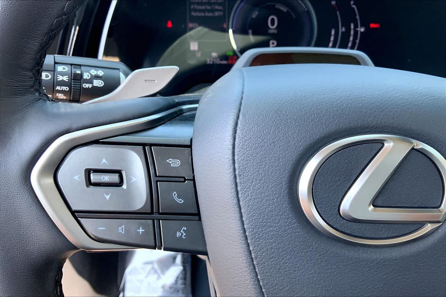 Used 2024 Lexus RX 350h w/ Convenience Package AWD/4WD image 24