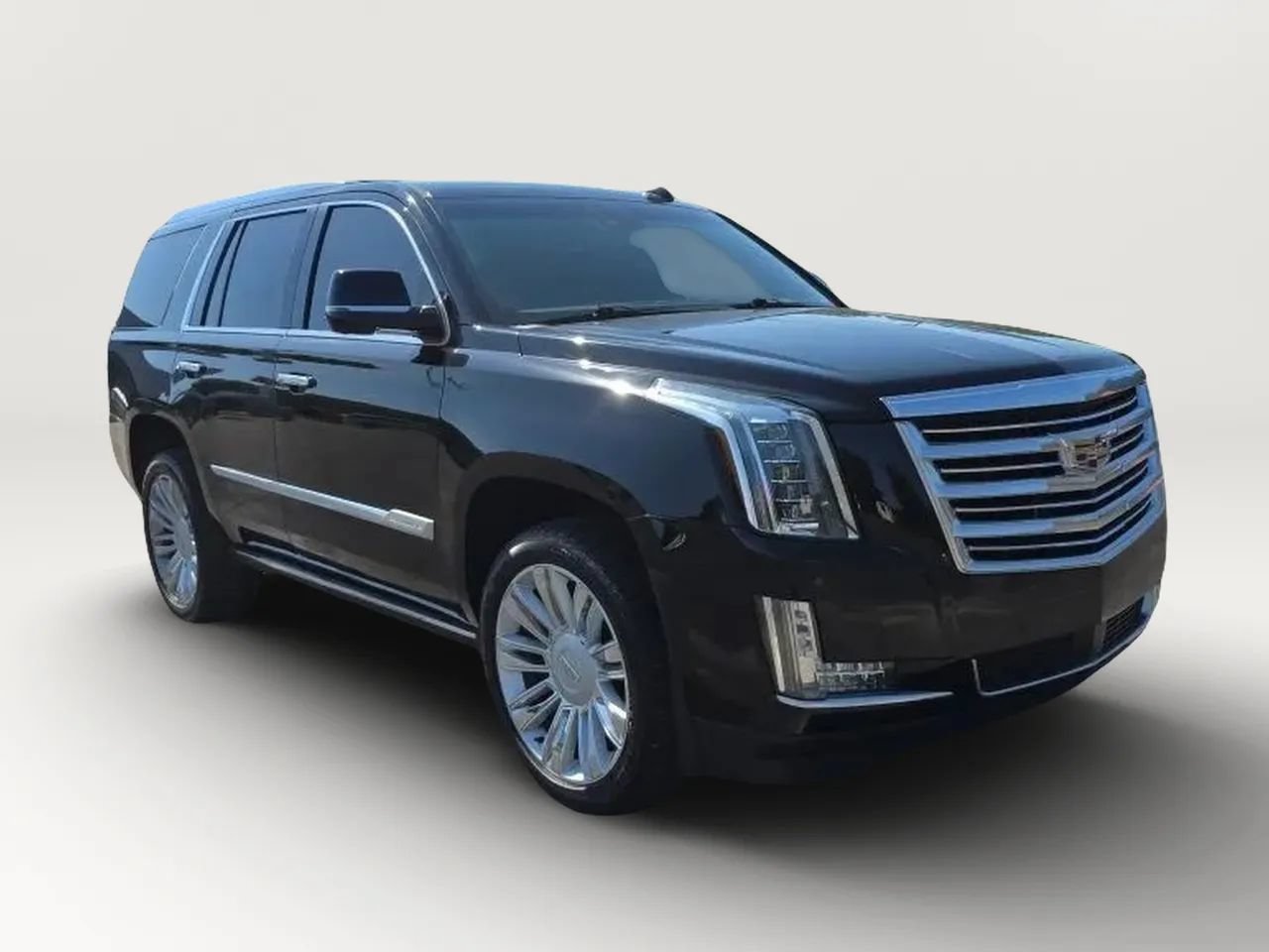 Used 2019 Cadillac Escalade Platinum AWD/4WD image 3