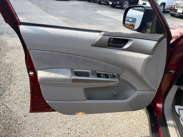 Used 2010 Subaru Forester 2.5X AWD/4WD image 15