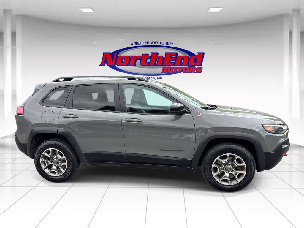 Used 2022 Jeep Cherokee Trailhawk w/ Premium Leather Package AWD/4WD image 2