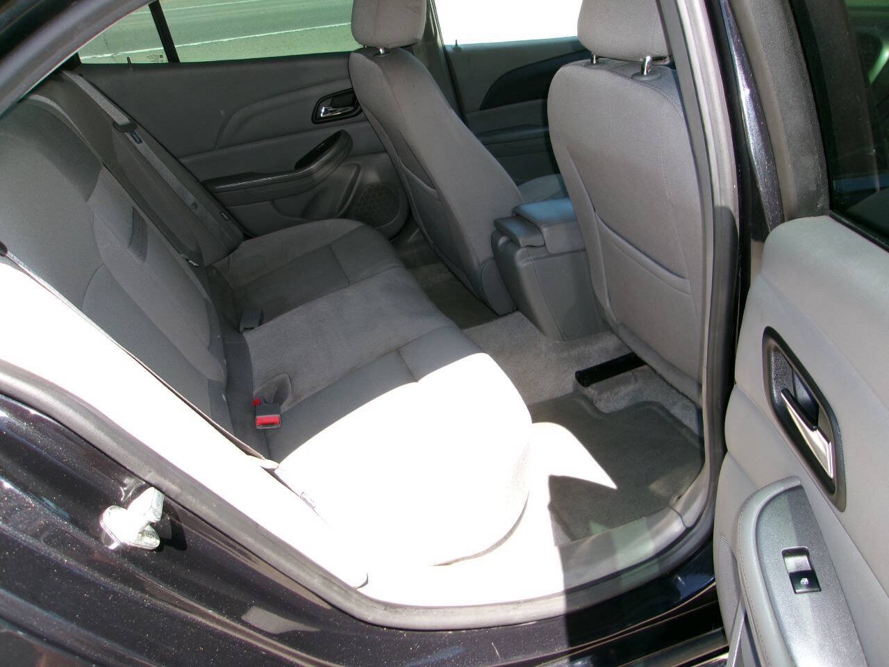 Used 2013 Chevrolet Malibu LS w/ Protection Package FWD image 7