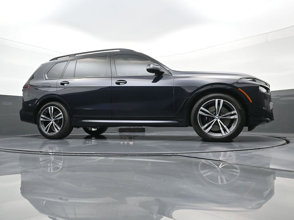 Used 2024 BMW X7 xDrive40i w/ Executive Package image 25