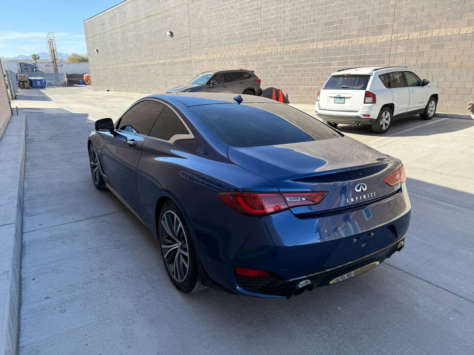 Used 2018 INFINITI Q60 3.0t Luxe w/ Sensory Package 3.0T Luxe RWD image 7