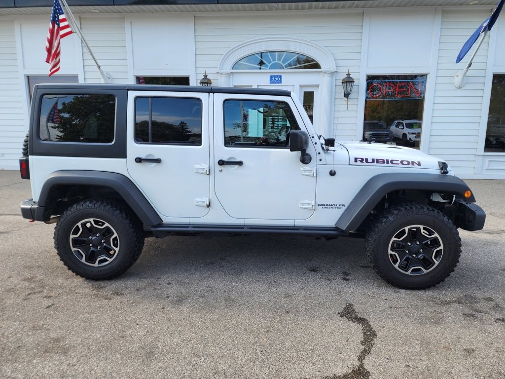 Used 2017 Jeep Wrangler Unlimited Rubicon image 4