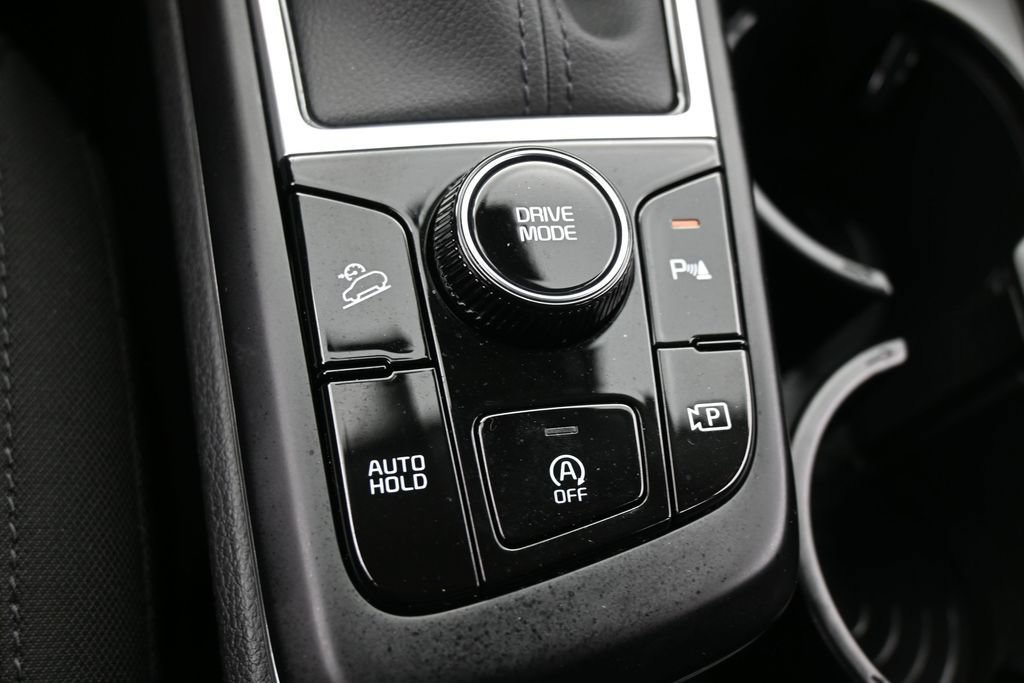 Used 2025 Kia Sportage LX FWD image 22