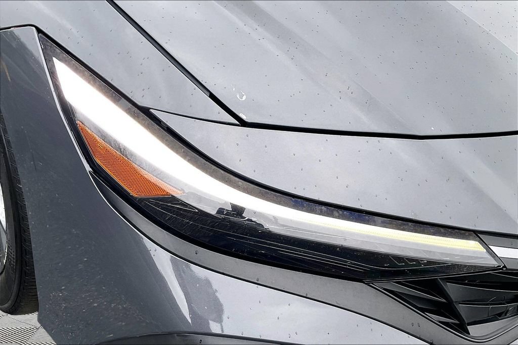 Used 2024 Hyundai Elantra SEL FWD image 34