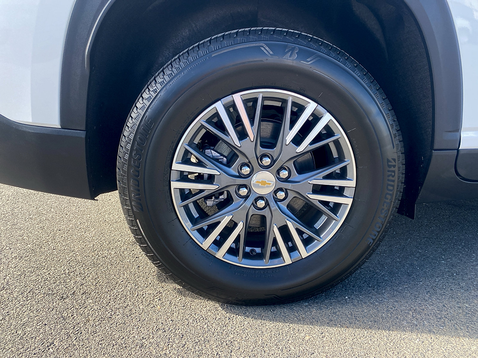 New 2026 Chevrolet Traverse LT FWD image 6