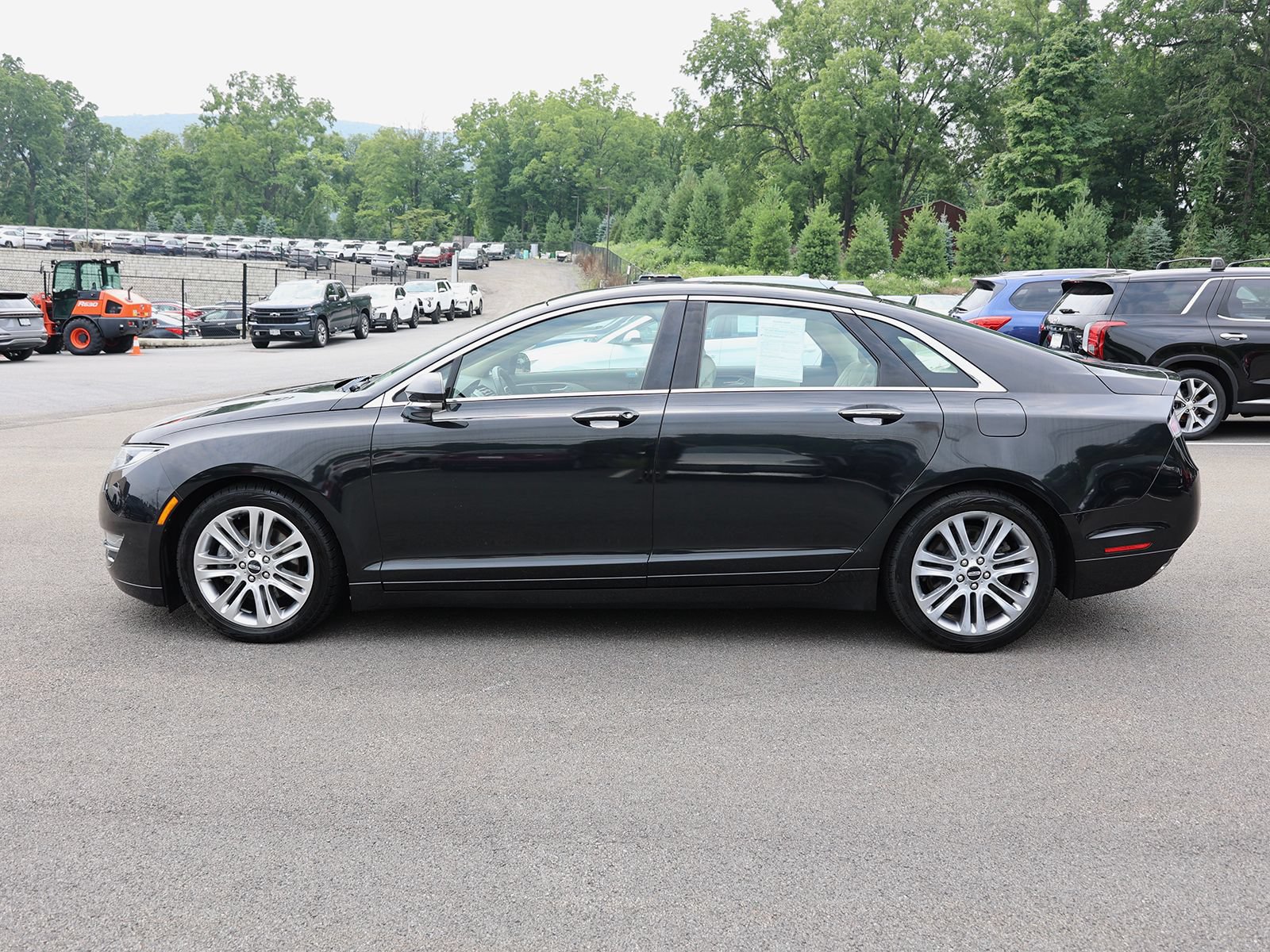 Used 2014 Lincoln MKZ AWD w/ Equipment Group 102A Reserve image 4