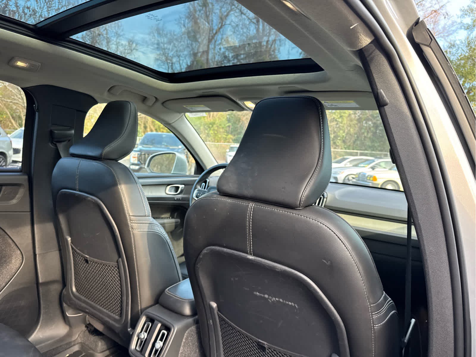 Certified 2023 Volvo XC40 B4 Plus w/ Driver Assist Package image 59