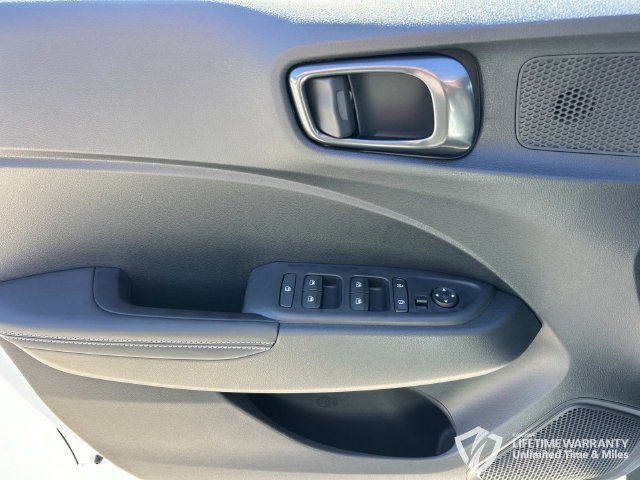 New 2026 Hyundai Venue SEL FWD image 23