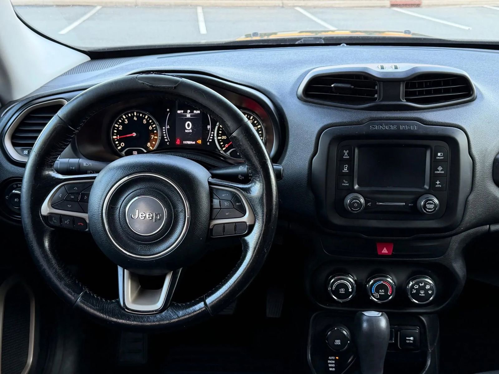 Used 2017 Jeep Renegade Latitude image 11