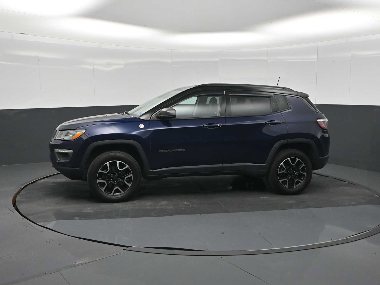 Used 2019 Jeep Compass Trailhawk w/ Popular Equipment Group AWD/4WD image 4
