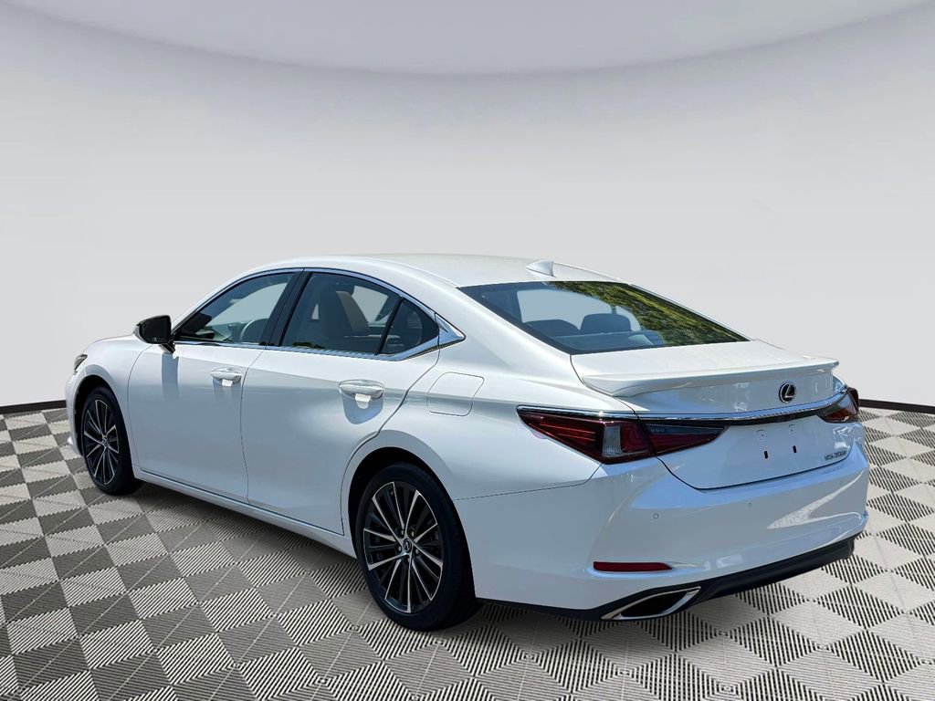 Used 2024 Lexus ES 350 w/ Premium Package FWD image 4